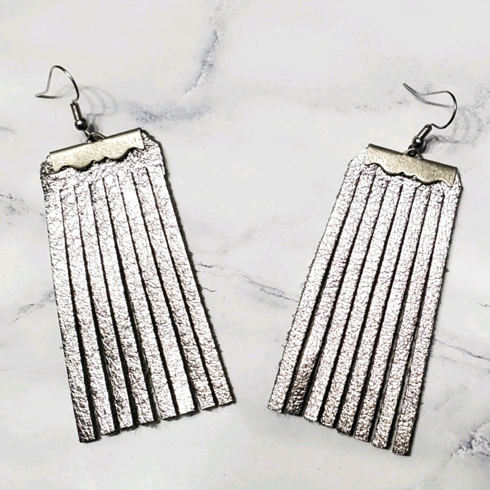 Genuine leather fringe dangle earrings. Boho Vibes